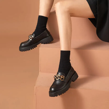 Althea – British Retro Leather Shoes & Necklace Set