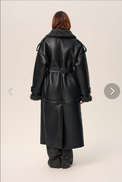 Liora – Long Belted Lightweight Coat