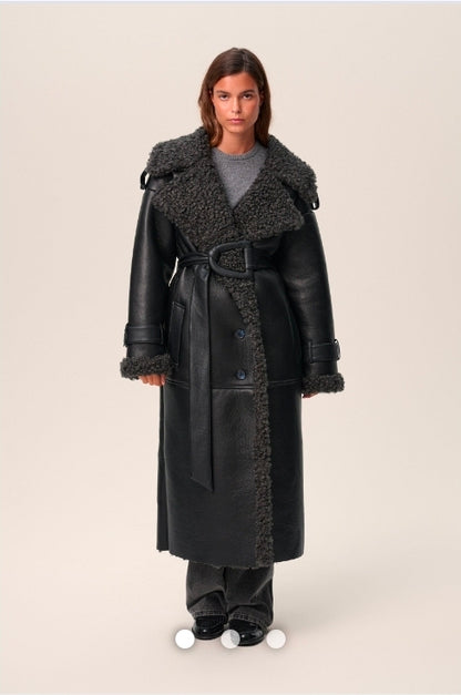Liora – Long Belted Lightweight Coat