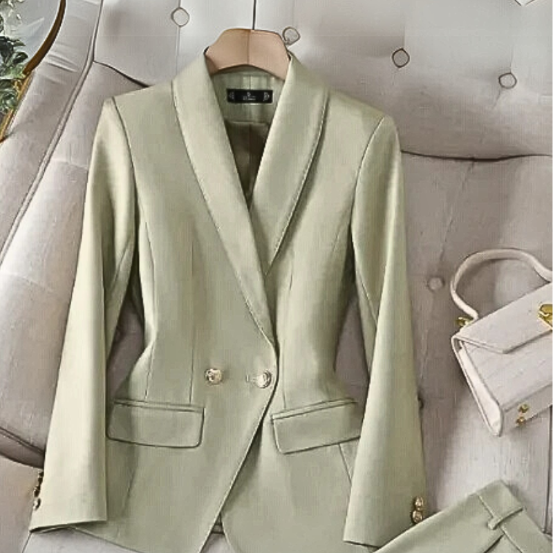 Aurora Executive Suit